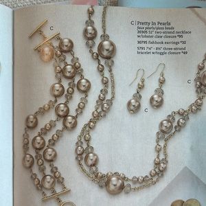 Set of 3 pieces - champagne gold beaded necklace w/ matching bracelet & earrings